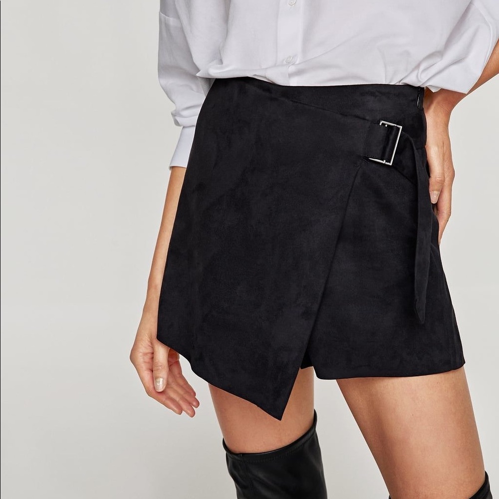 ZARA Faux Suede Mini Skort in Black